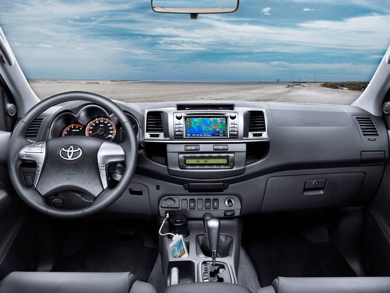 Фото автомобиля Toyota Hilux Double Cab